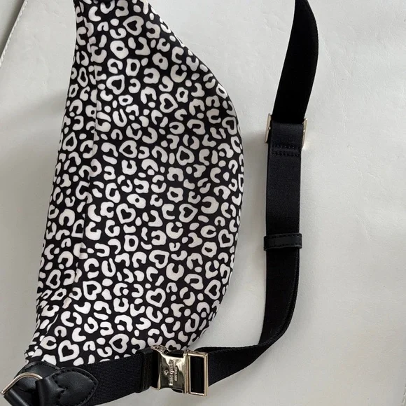 Kate Spade Black and White leopard Print bum bag / pouch - Picture 7 of 10